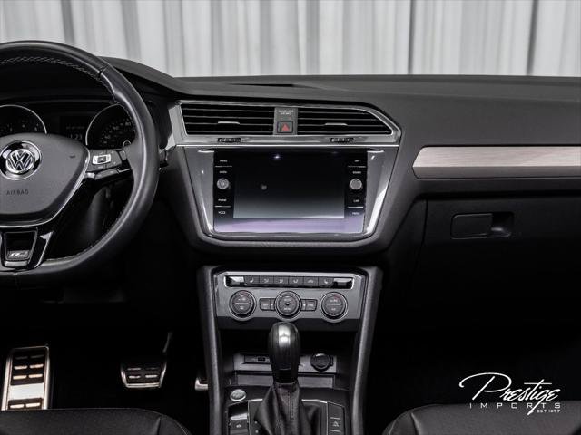 Used 2020 Volkswagen Tiguan SE R-Line FWD image 28