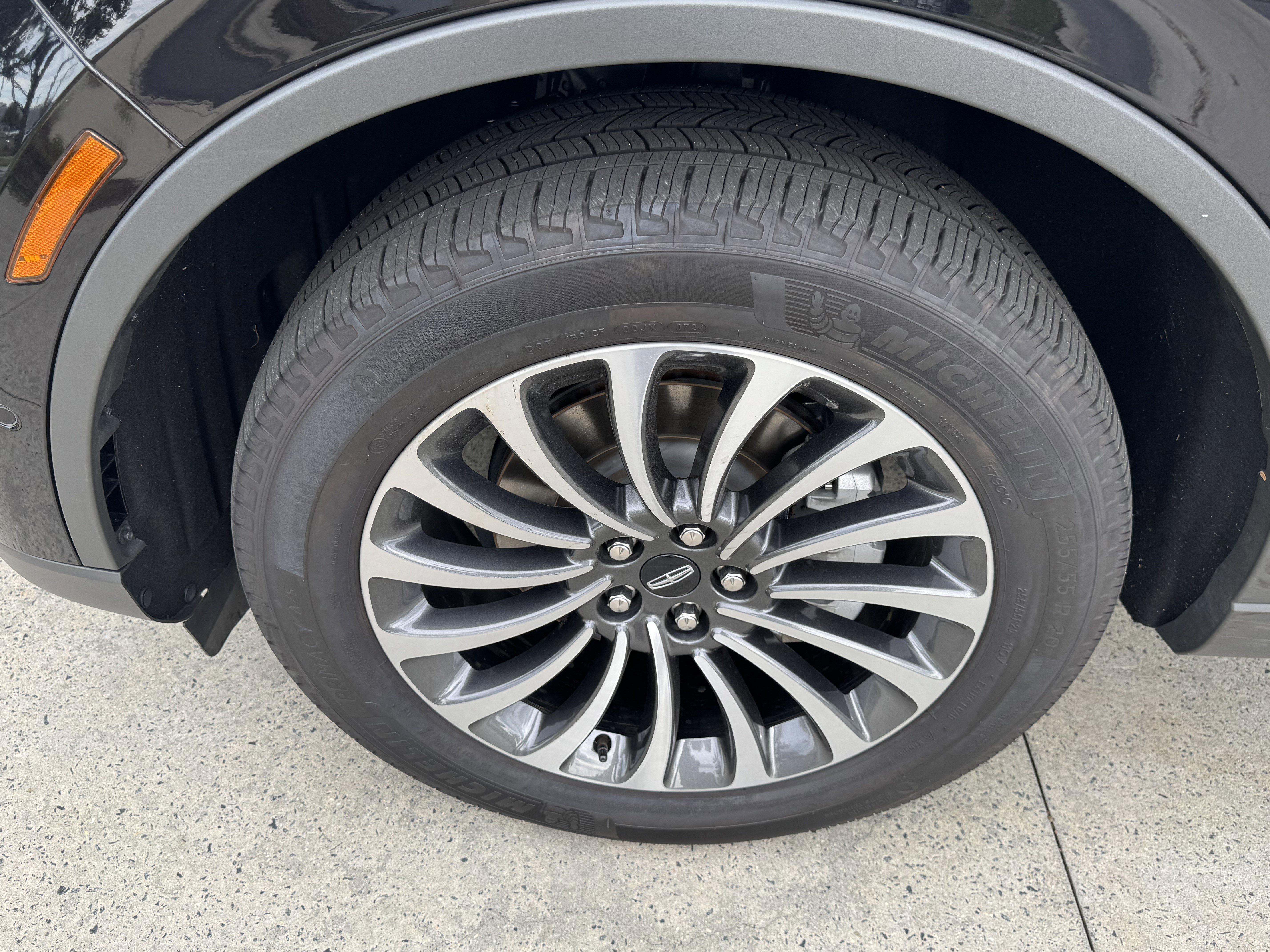 Used 2024 Lincoln Aviator Reserve w/ Equipment Group 201A image 13