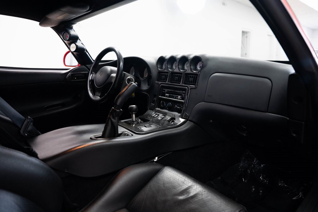 Used 1997 Dodge Viper GTS image 17