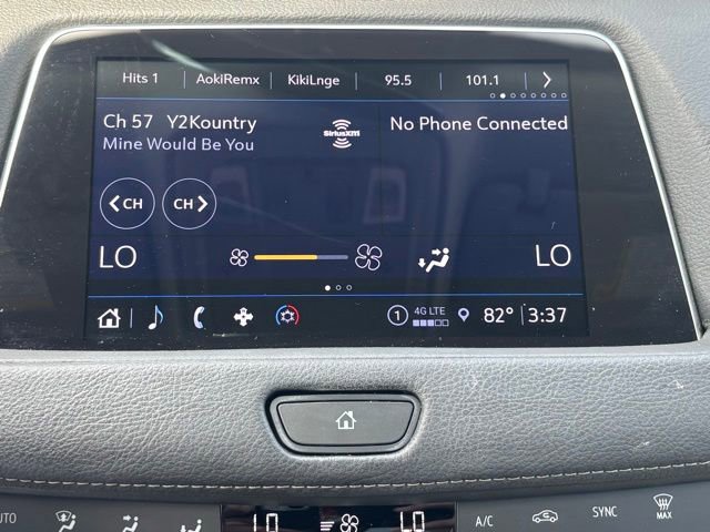 Used 2023 Cadillac XT4 Premium Luxury w/ Cold Weather Package AWD/4WD image 28