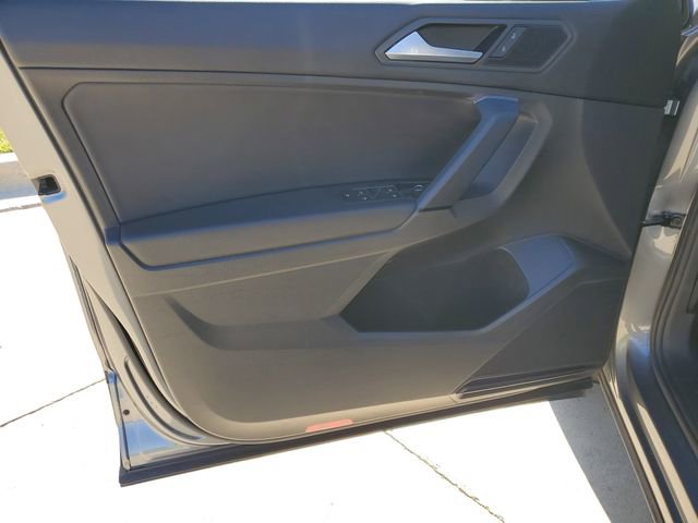 Used 2019 Volkswagen Tiguan SE image 13