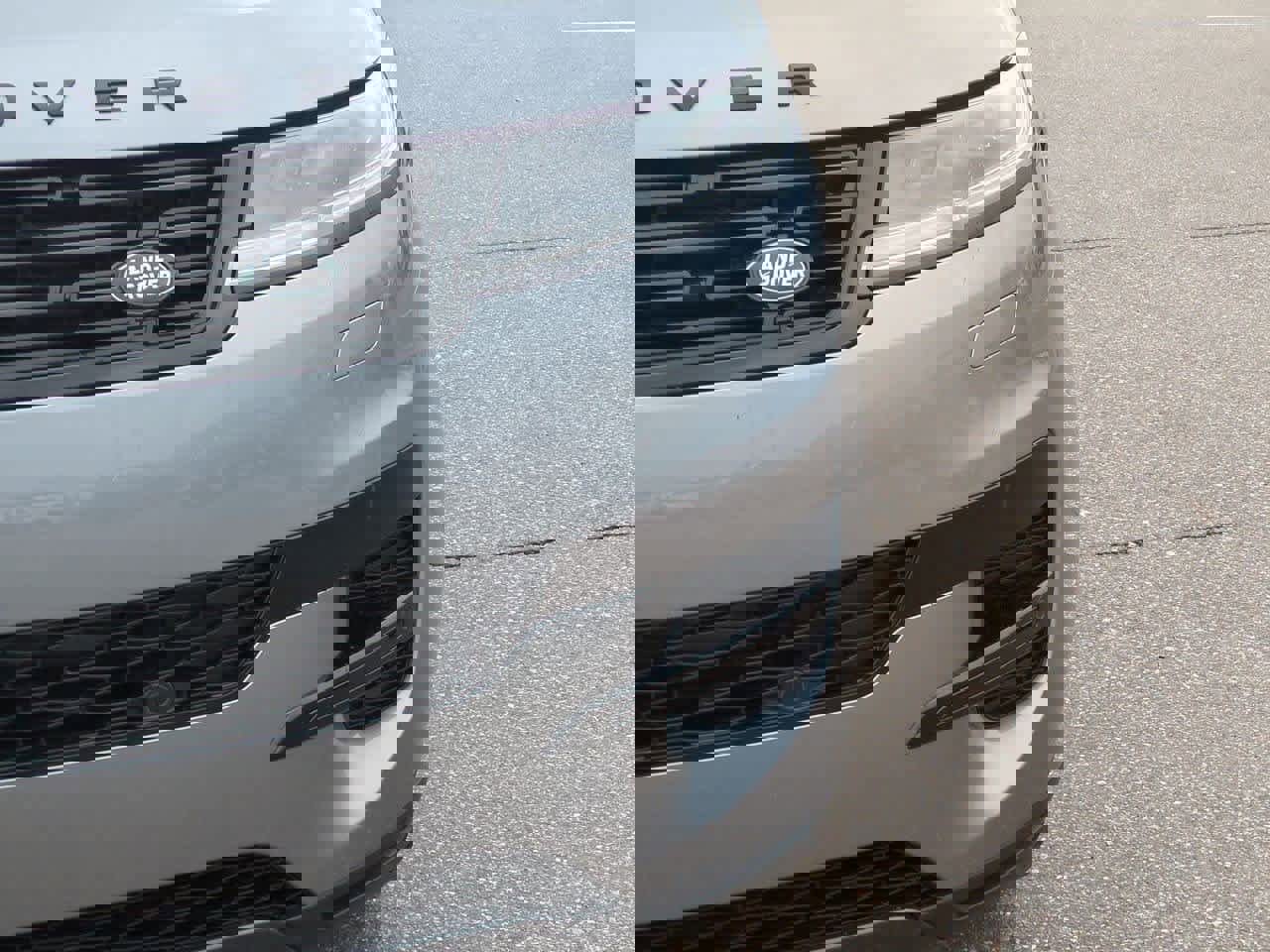 New 2025 Land Rover Range Rover Sport SE image 10