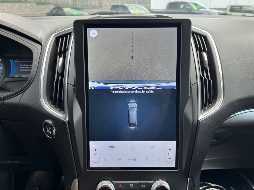 Used 2024 Ford Edge Titanium image 23