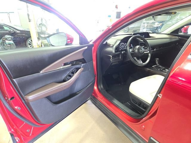 Used 2021 MAZDA CX-30 AWD 2.5 S w/ Premium Package image 22