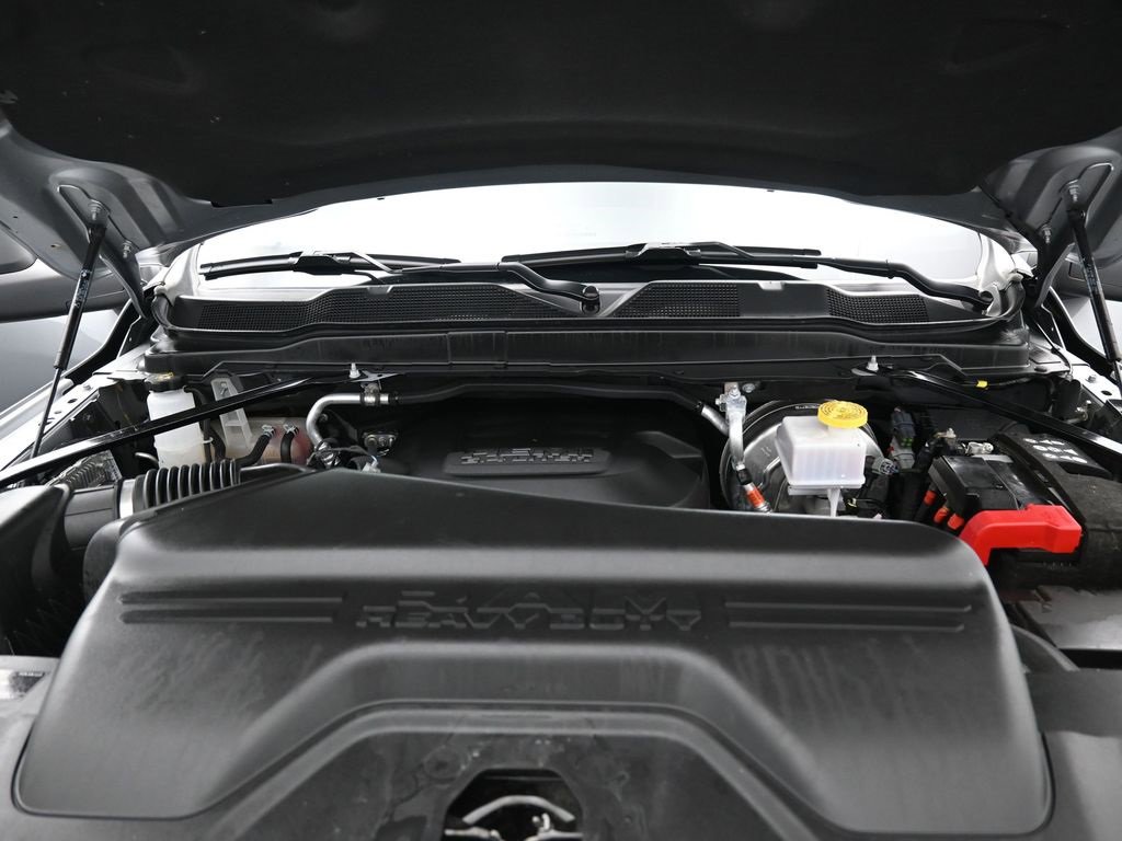 Used 2024 RAM 2500 Tradesman w/ Chrome Appearance Group image 36