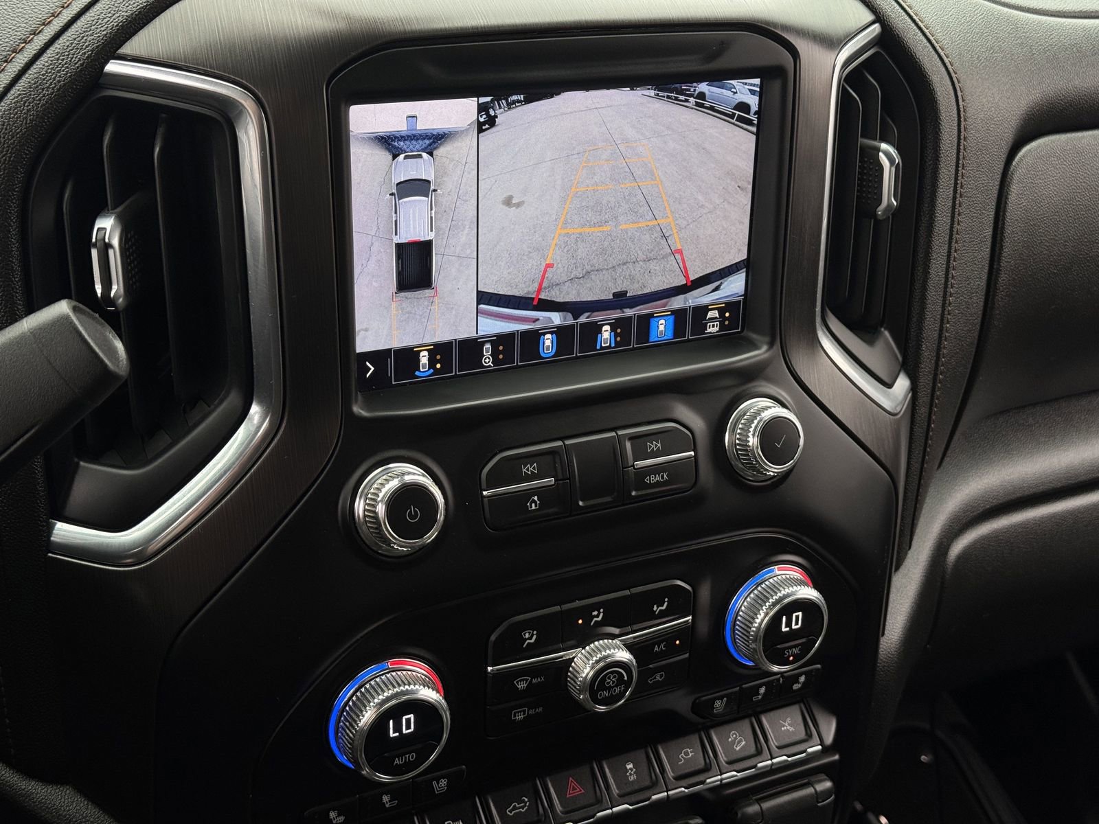 Used 2023 GMC Sierra 2500 AT4 w/ AT4 Premium Plus Package image 20