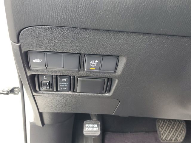 Used 2018 Nissan Armada SL w/ Premium Package image 28