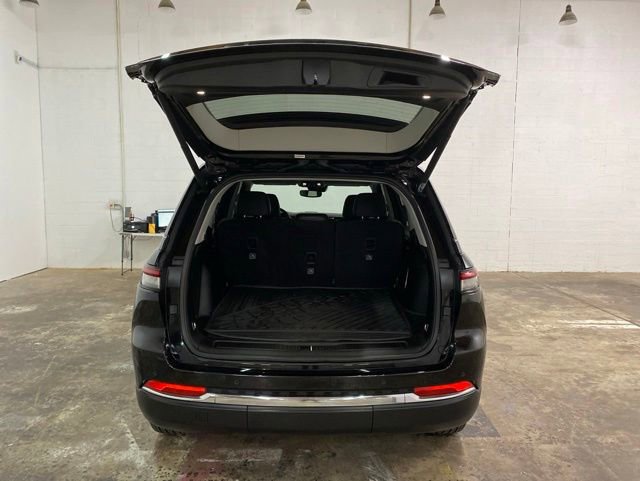 Used 2022 Jeep Grand Cherokee Limited 4xe AWD/4WD image 9