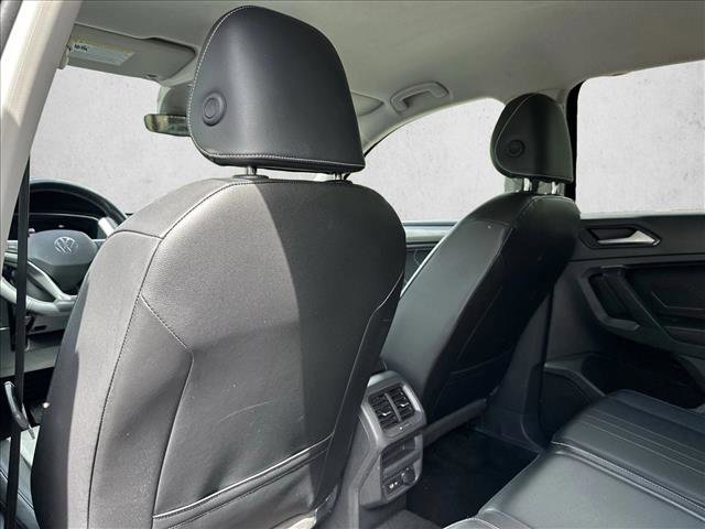 Used 2024 Volkswagen Tiguan SE image 23