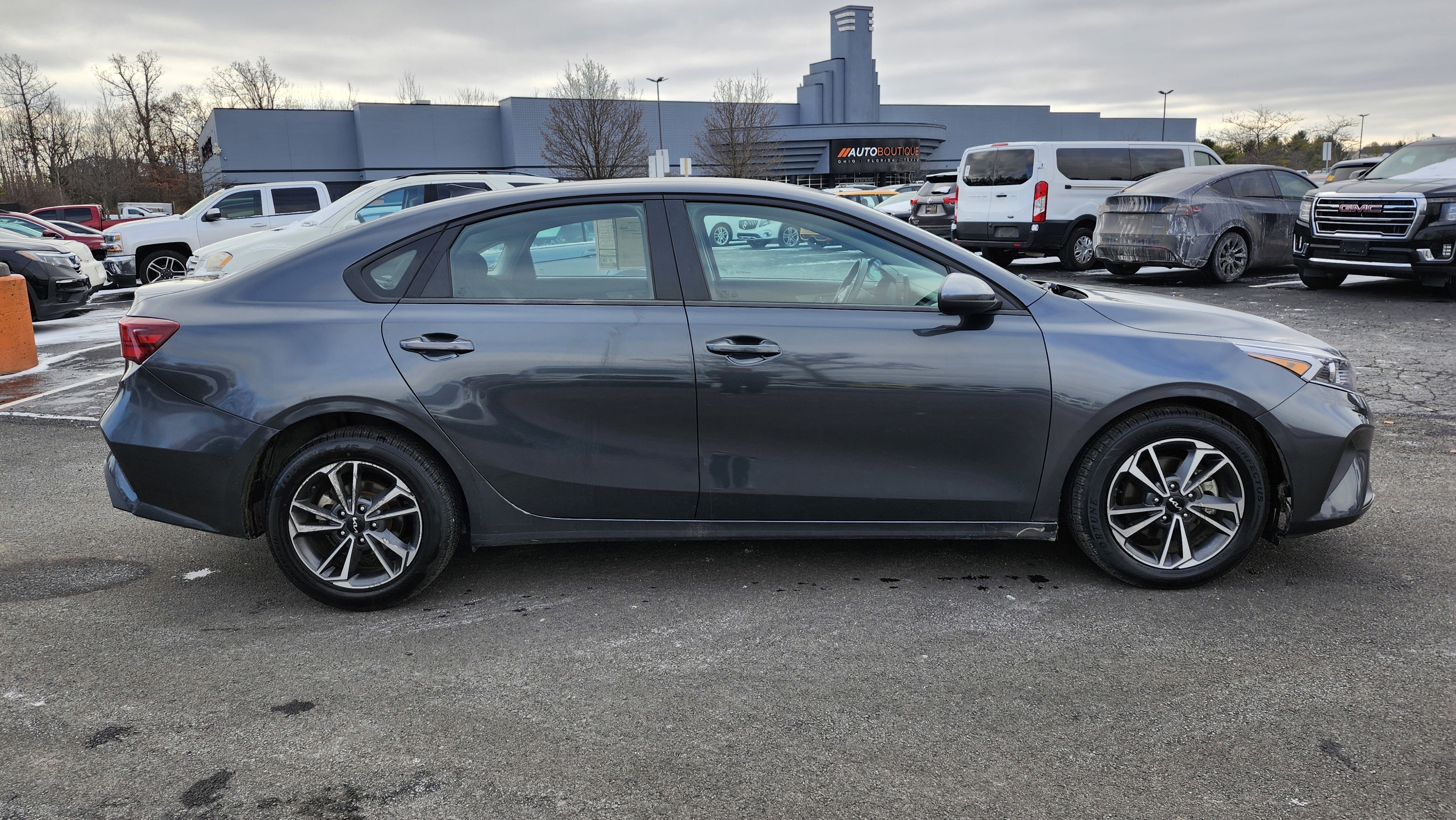 Used 2022 Kia Forte LXS image 16