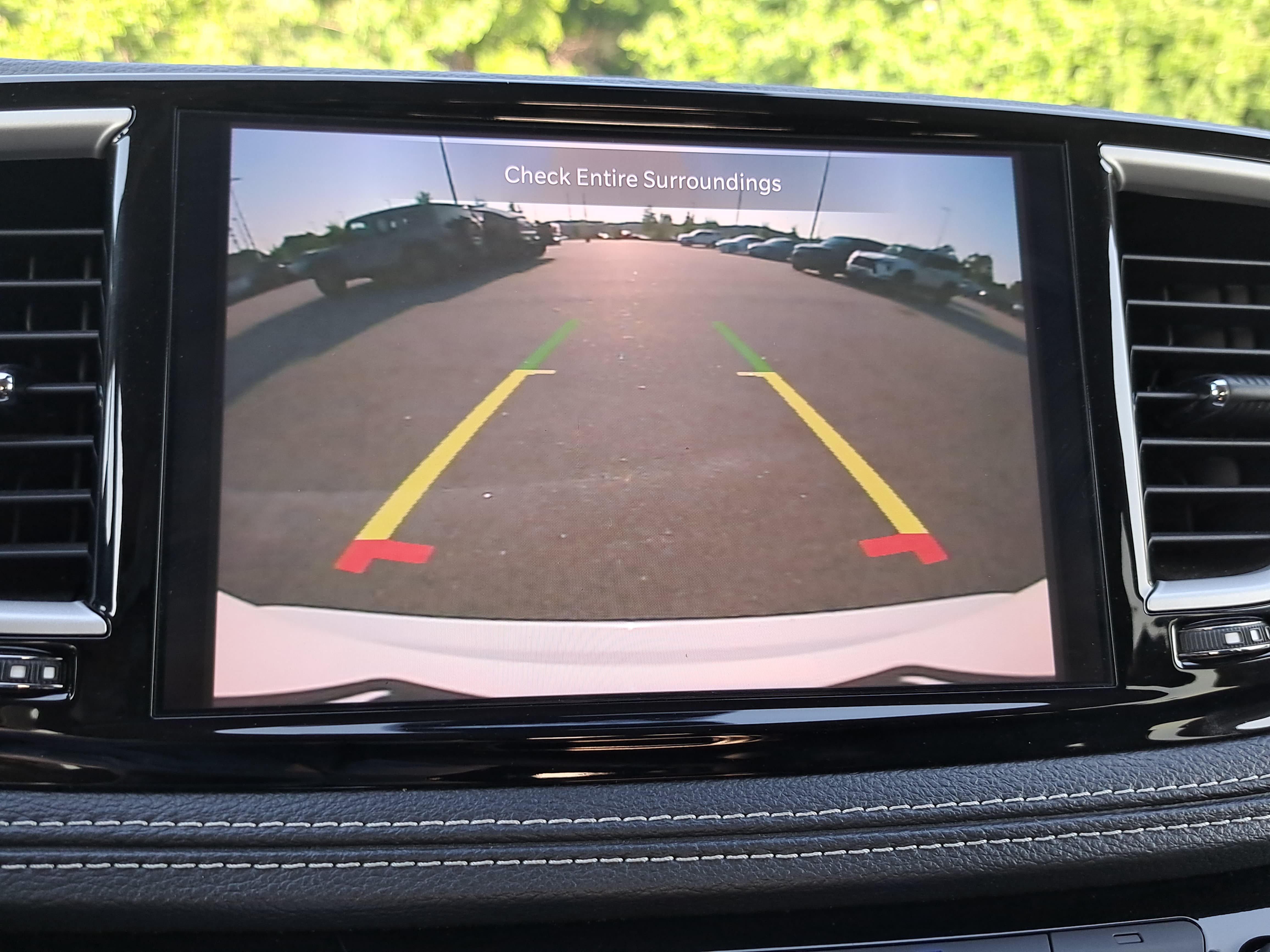 Used 2024 Chrysler Pacifica Limited FWD image 25