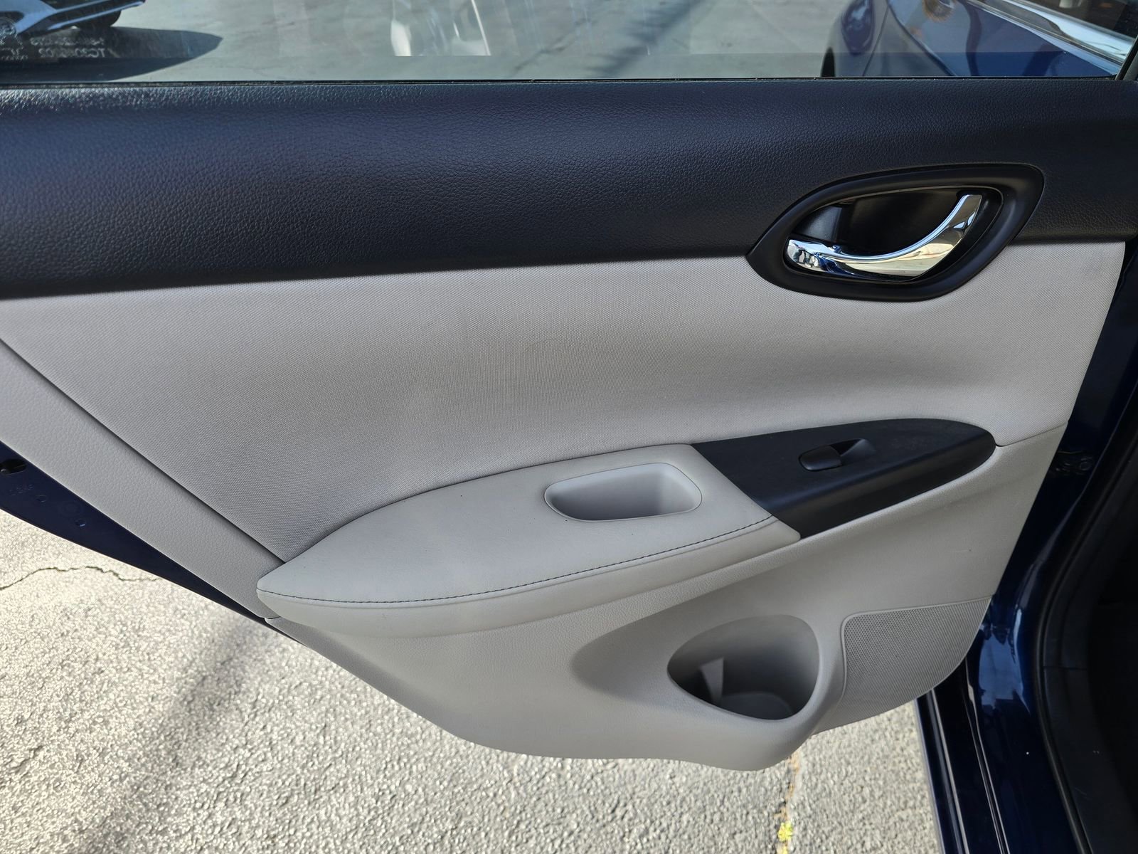Used 2017 Nissan Sentra S FWD image 29