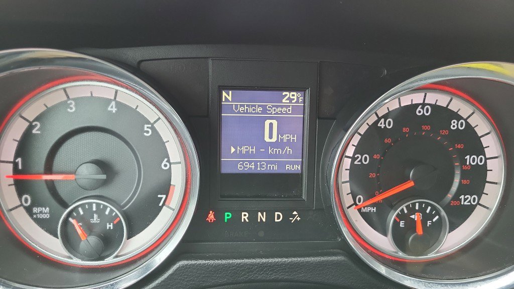 Used 2019 Dodge Grand Caravan SXT w/ Rear Park Assist Package image 28