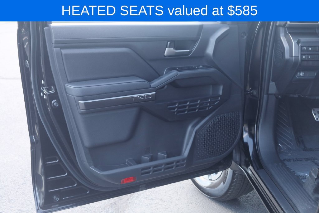 Used 2025 Toyota Tacoma TRD Sport AWD/4WD image 5