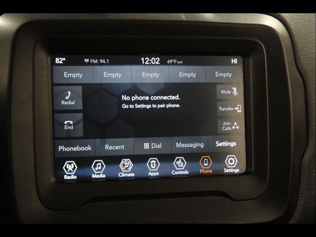 Used 2018 Jeep Renegade Latitude w/ Cold Weather Group FWD image 13