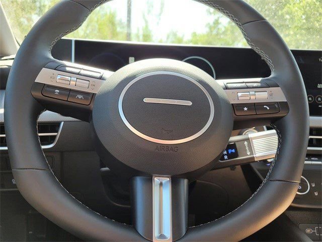 New 2025 Hyundai Sonata Limited image 11