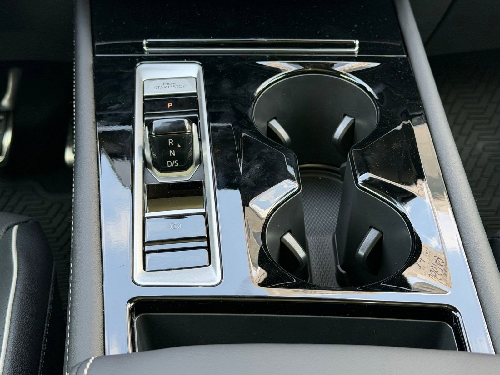 New 2026 Volkswagen Atlas SEL Premium R-Line AWD/4WD image 17