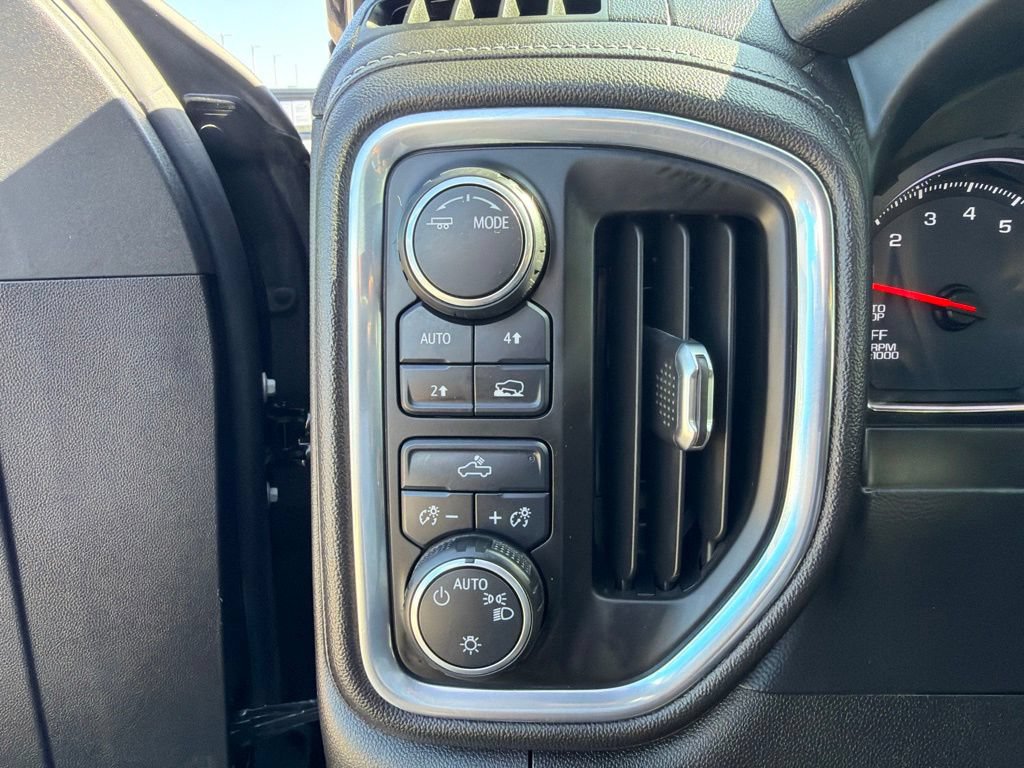 Used 2020 Chevrolet Silverado 1500 LT w/ Texas Edition AWD/4WD image 21