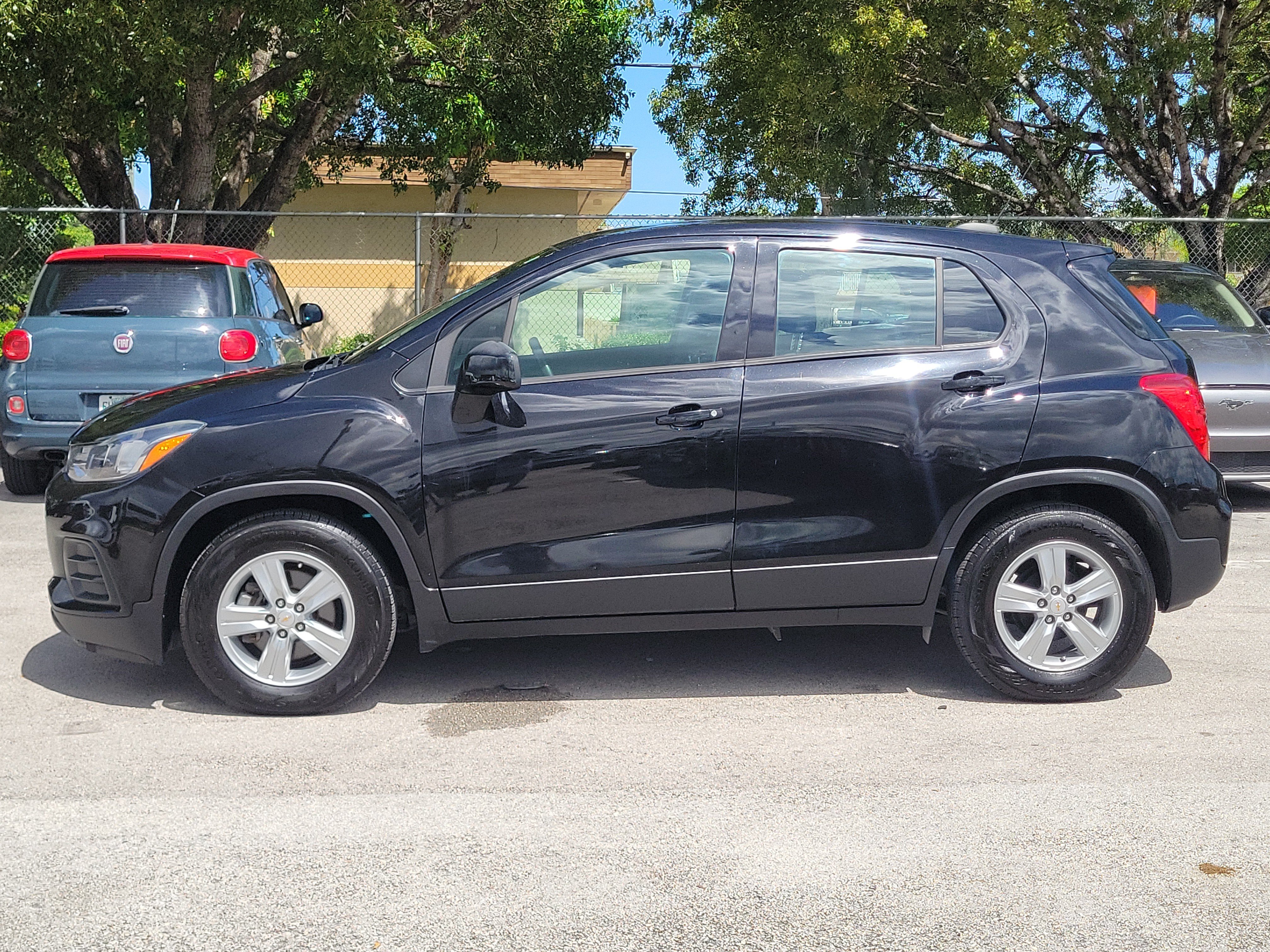 Used 2020 Chevrolet Trax LS FWD image 8