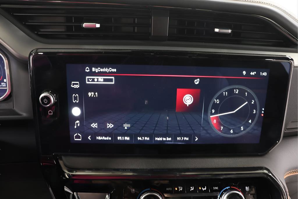 Used 2022 GMC Sierra 1500 AT4 w/ AT4 Premium Package image 10