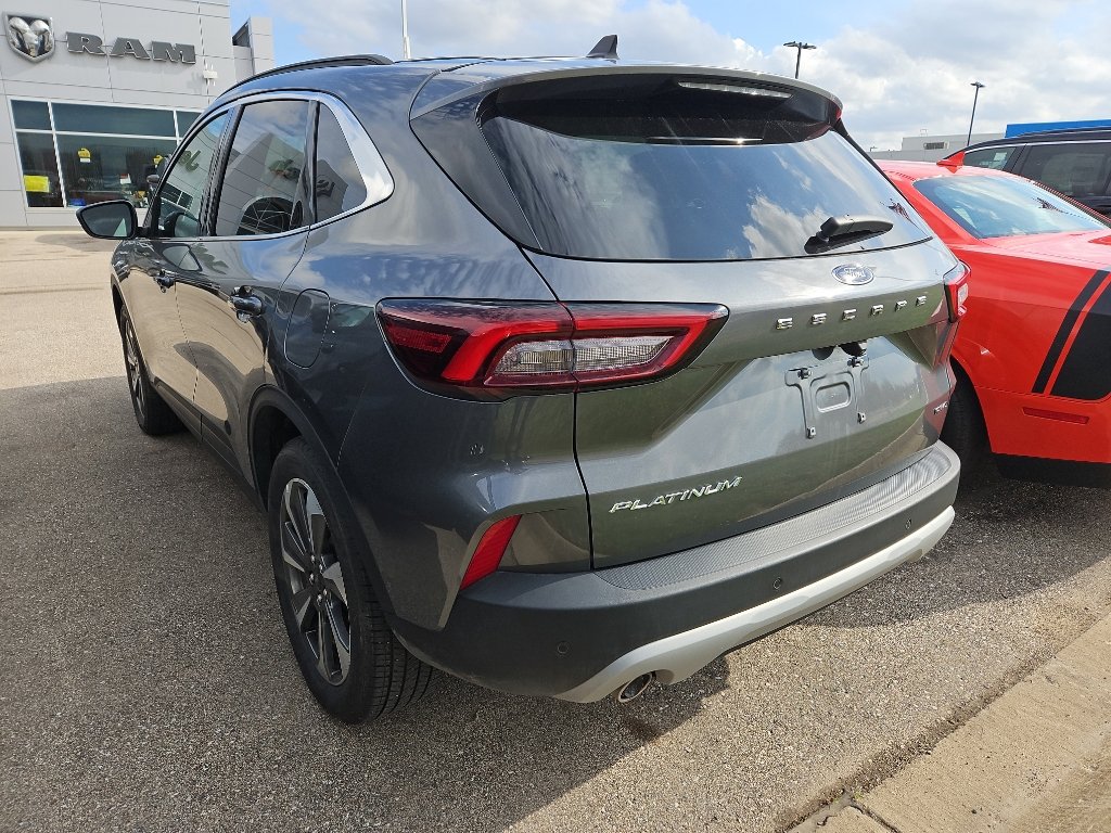 Used 2025 Ford Escape Platinum image 5