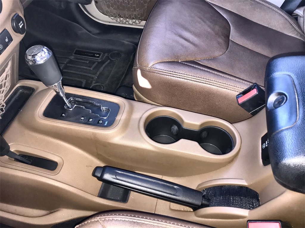 Used 2016 Jeep Wrangler Unlimited Sahara image 20