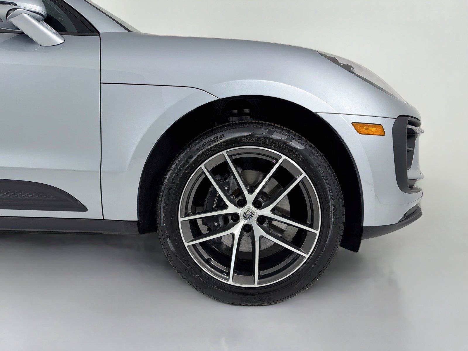 Certified 2026 Porsche Macan Turbo AWD/4WD image 32