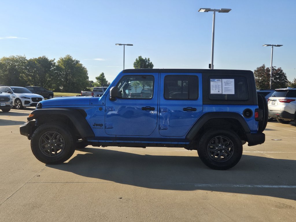 Used 2024 Jeep Wrangler Unlimited Sport AWD/4WD image 4
