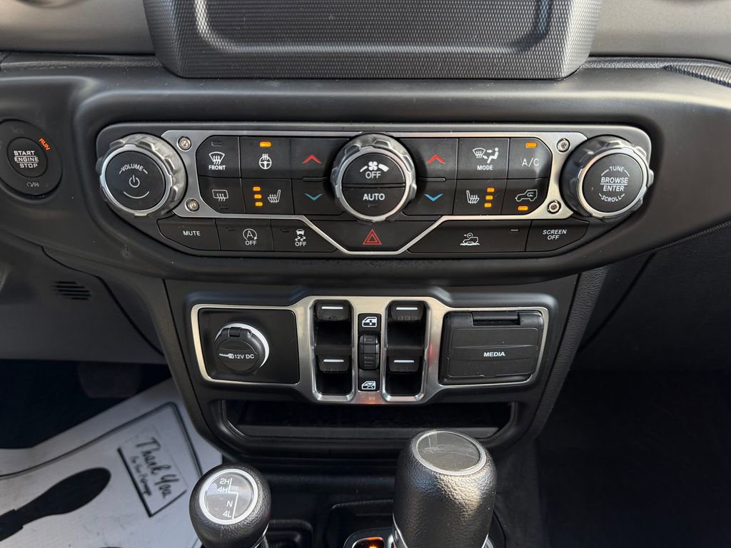 Used 2022 Jeep Gladiator Willys image 25