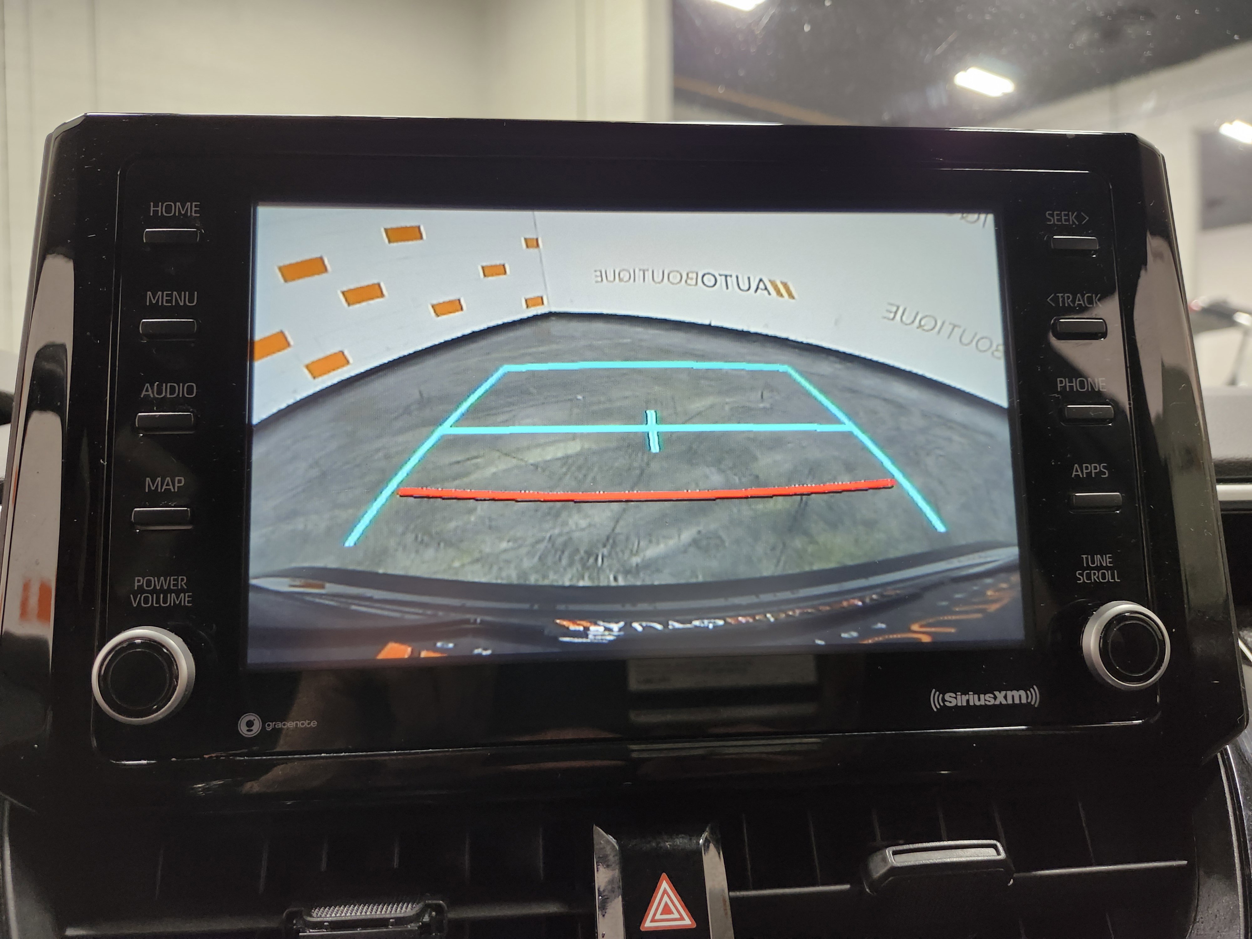 Used 2022 Toyota Corolla LE image 2