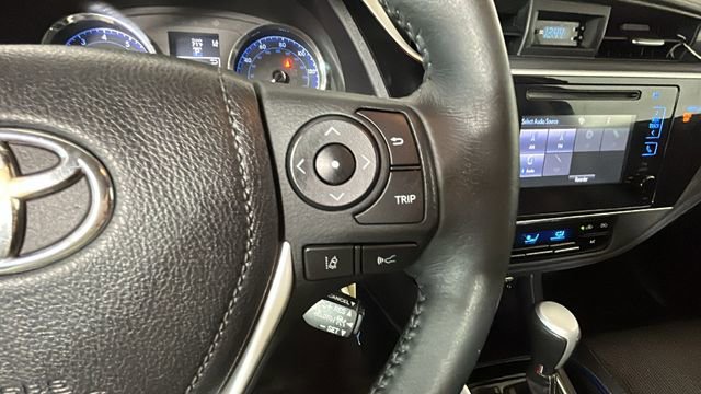 Used 2018 Toyota Corolla SE FWD image 17