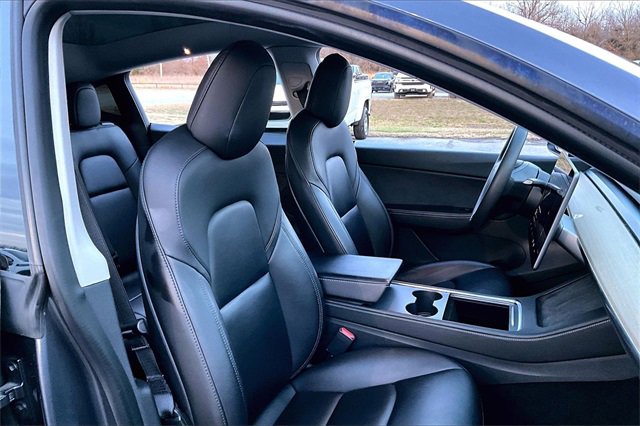 Used 2021 Tesla Model Y Long Range image 27