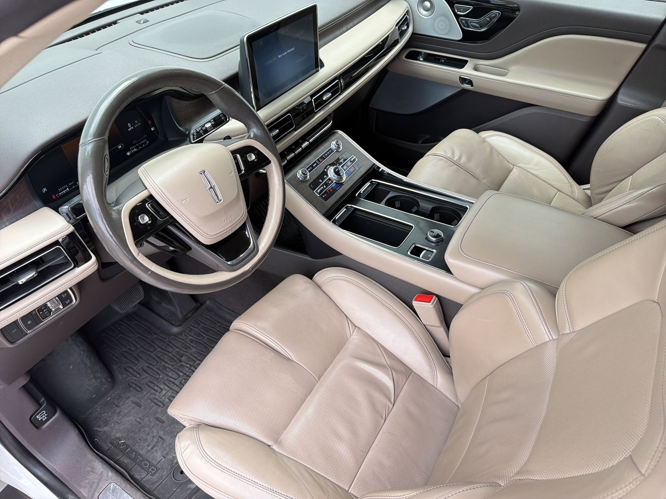 Used 2020 Lincoln Aviator Reserve w/ Equipment Group 201A AWD/4WD image 4
