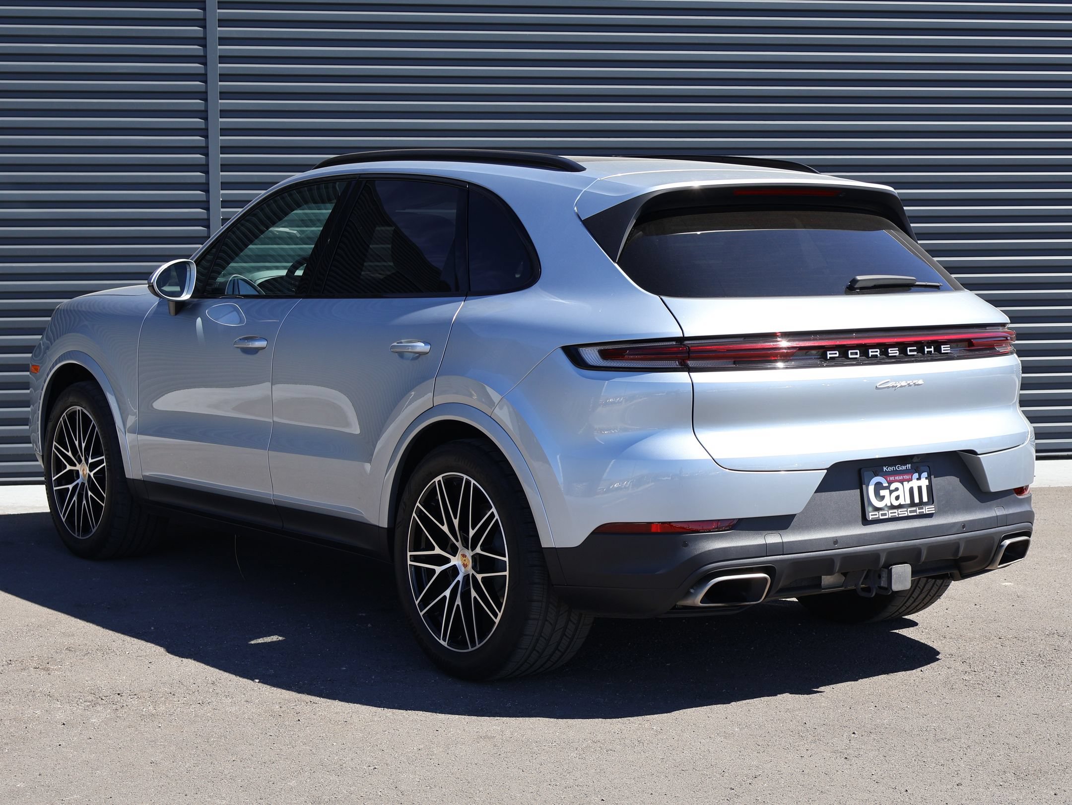 Certified 2024 Porsche Cayenne AWD/4WD image 3