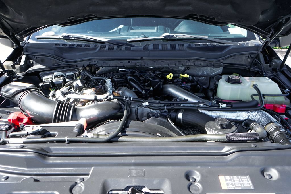 Used 2017 Ford F350 Lariat w/ Lariat Ultimate Package AWD/4WD image 11