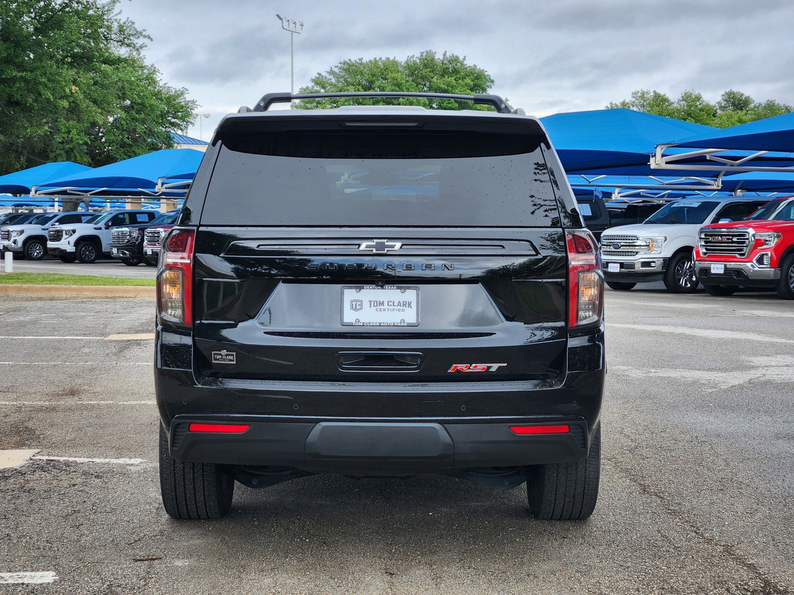 Used 2024 Chevrolet Suburban RST w/ Luxury Package AWD/4WD image 34