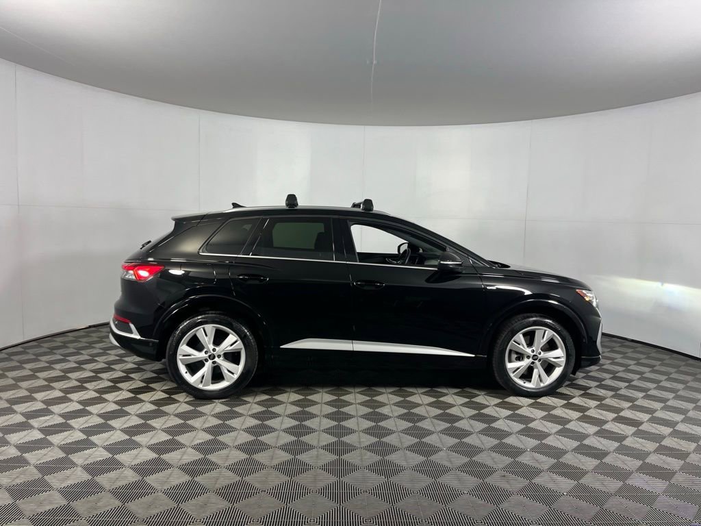 Used 2023 Audi Q4 e-tron Prestige image 3