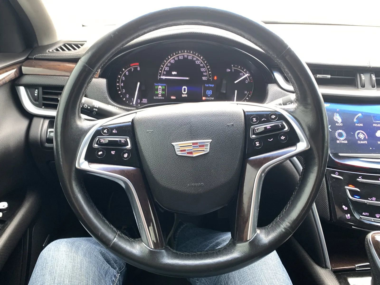 Used 2017 Cadillac XTS Luxury image 12