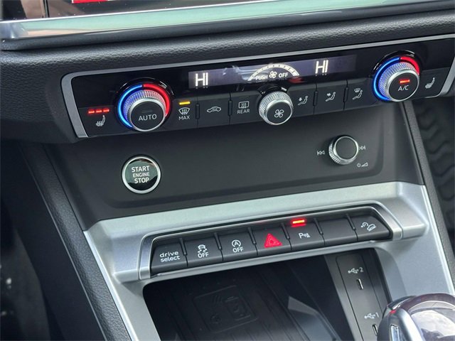 Certified 2025 Audi Q3 2.0T Premium Plus w/ Premium Plus Package image 31