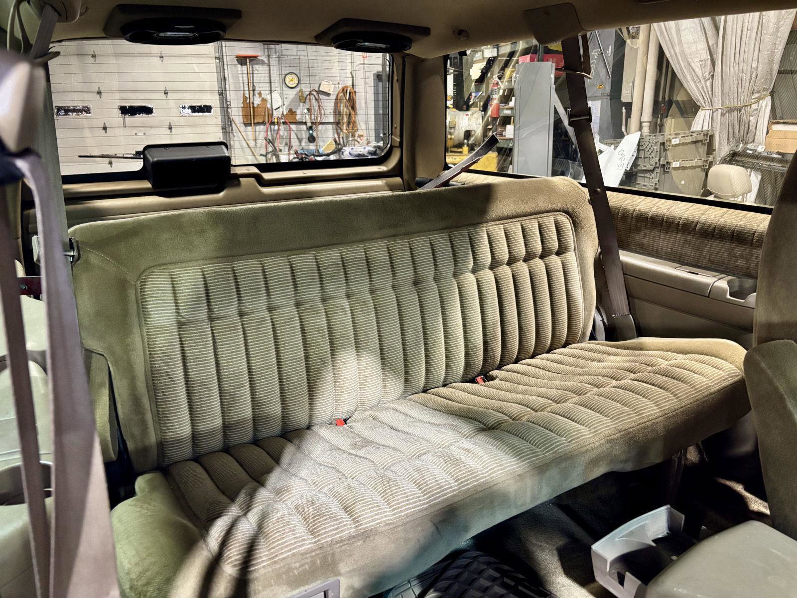 Used 1992 GMC Yukon 4WD 2-Door image 9