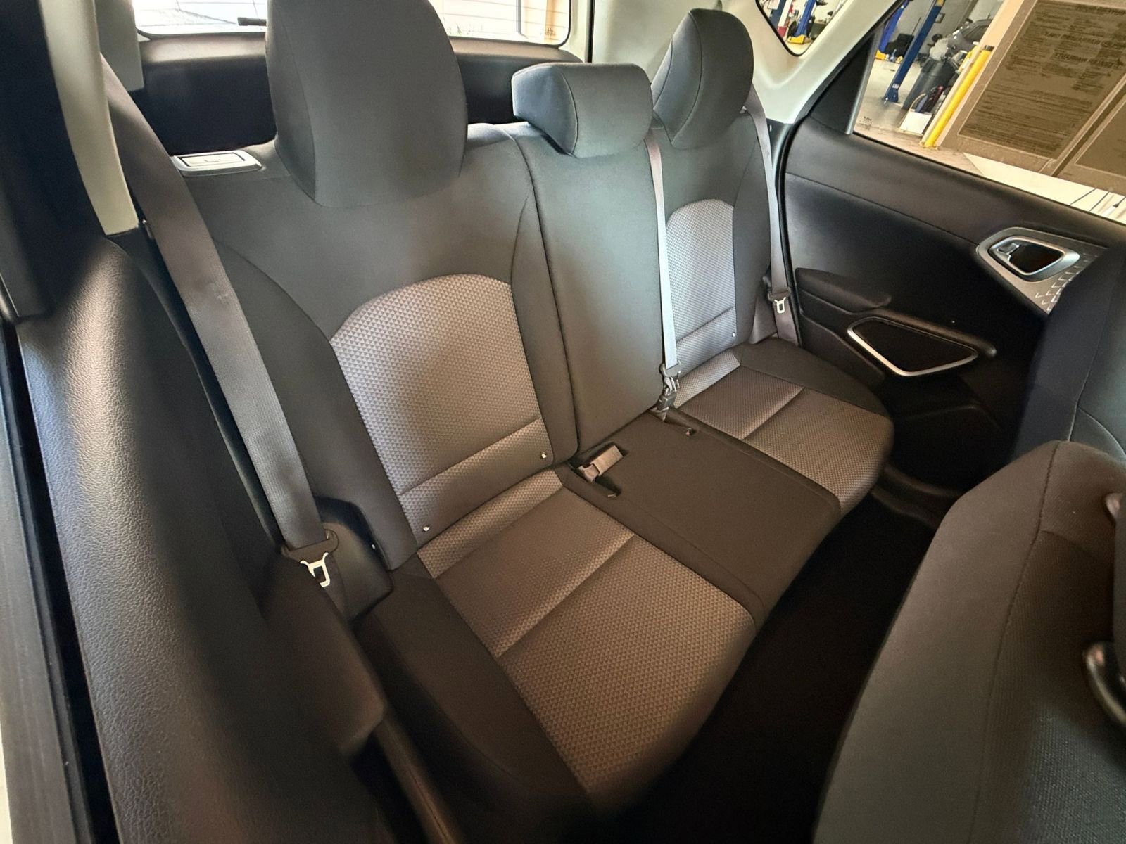 Used 2025 Kia Soul LX w/ LX Technology Package image 33