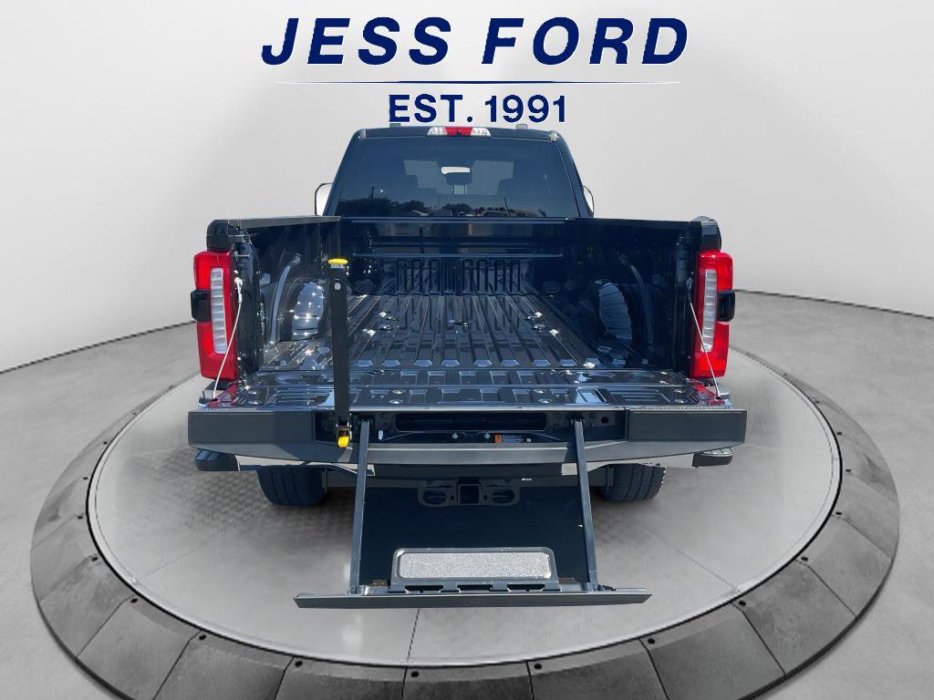 New 2025 Ford F350 Lariat image 5