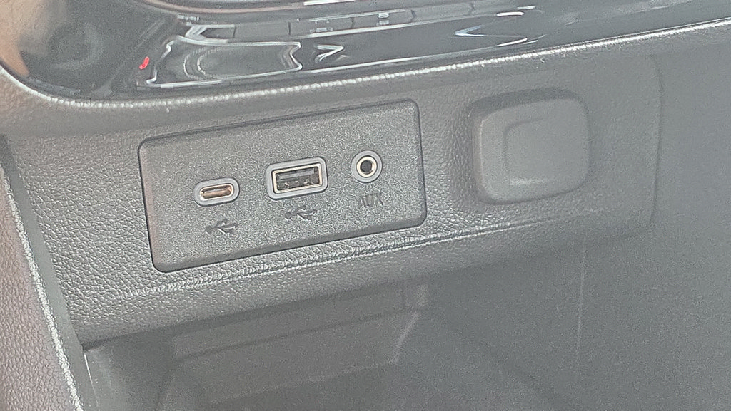 Used 2023 Buick Encore GX Select w/ Safety Package II FWD image 29