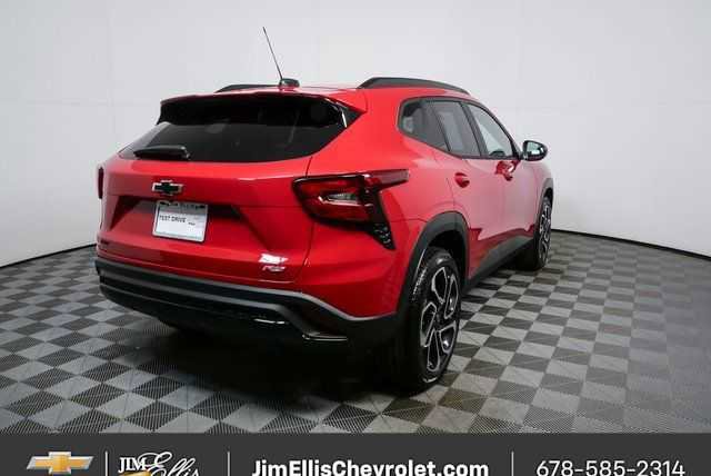 New 2026 Chevrolet Trax RS w/ Sunroof Package FWD image 3