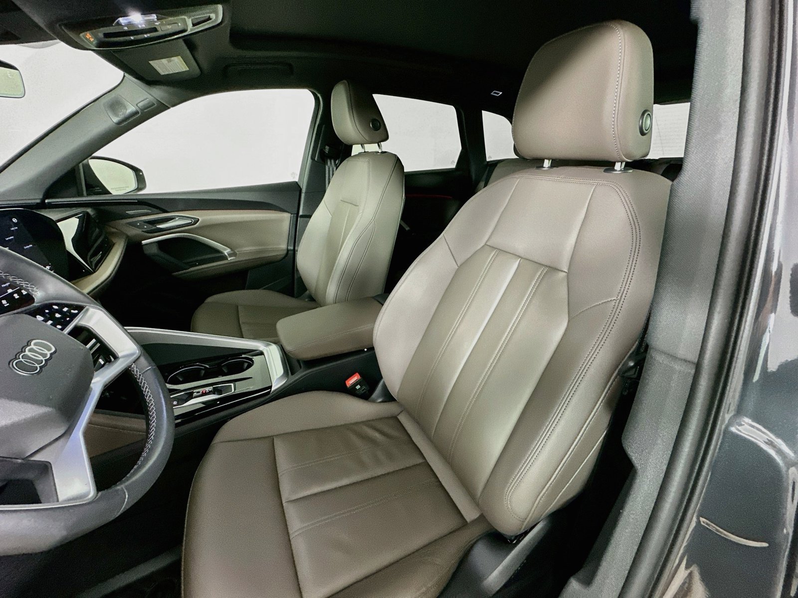 Certified 2025 Audi Q5 Premium w/ Premium Plus AWD/4WD image 32