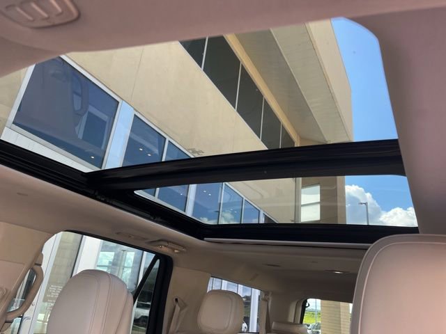 Used 2019 Lincoln Navigator L Reserve image 21