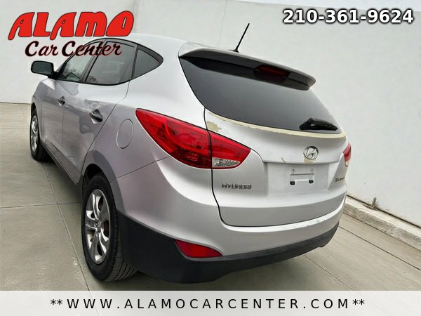 Used 2012 Hyundai Tucson GL FWD image 2