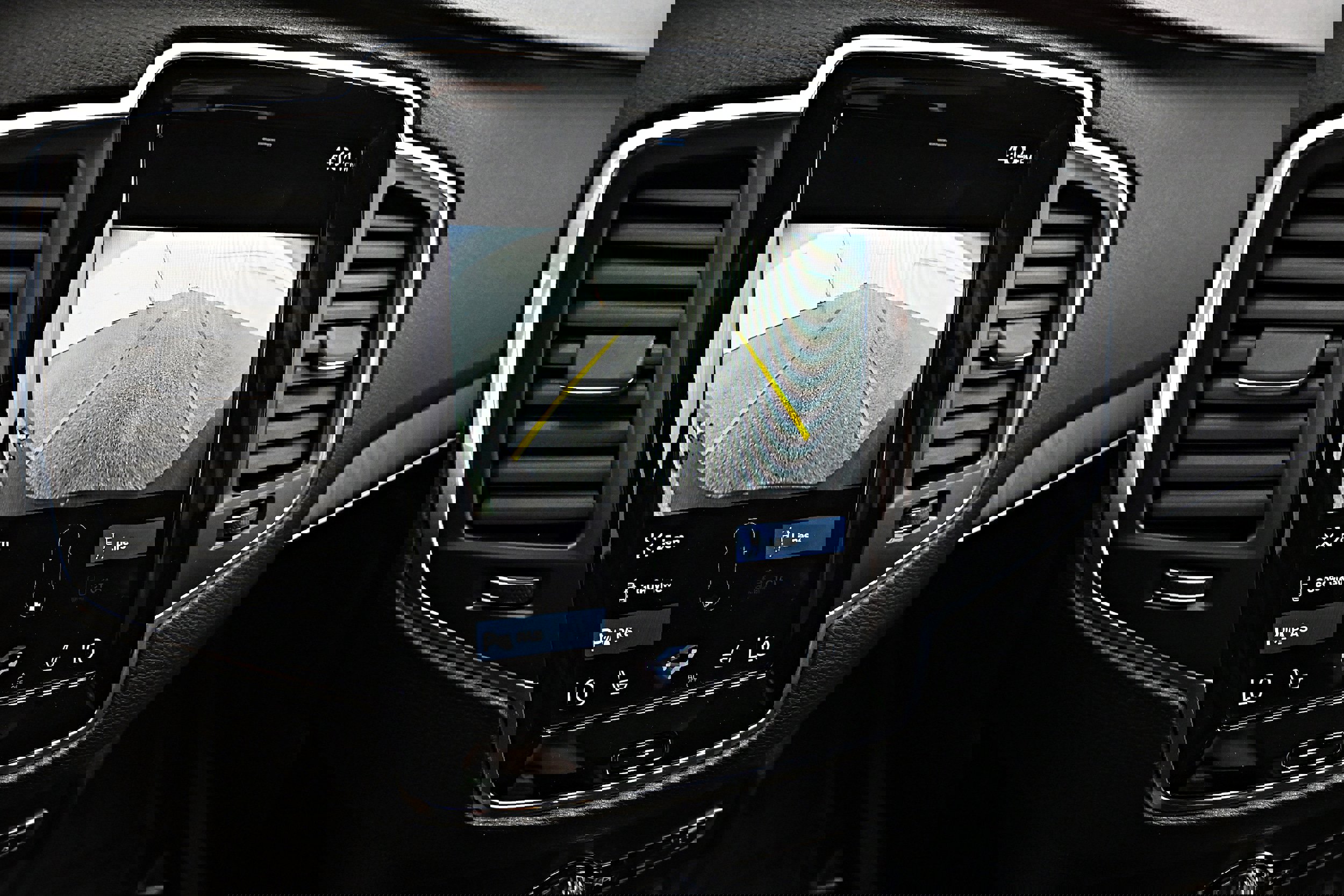 Used 2020 Volvo XC90 T6 Momentum image 17