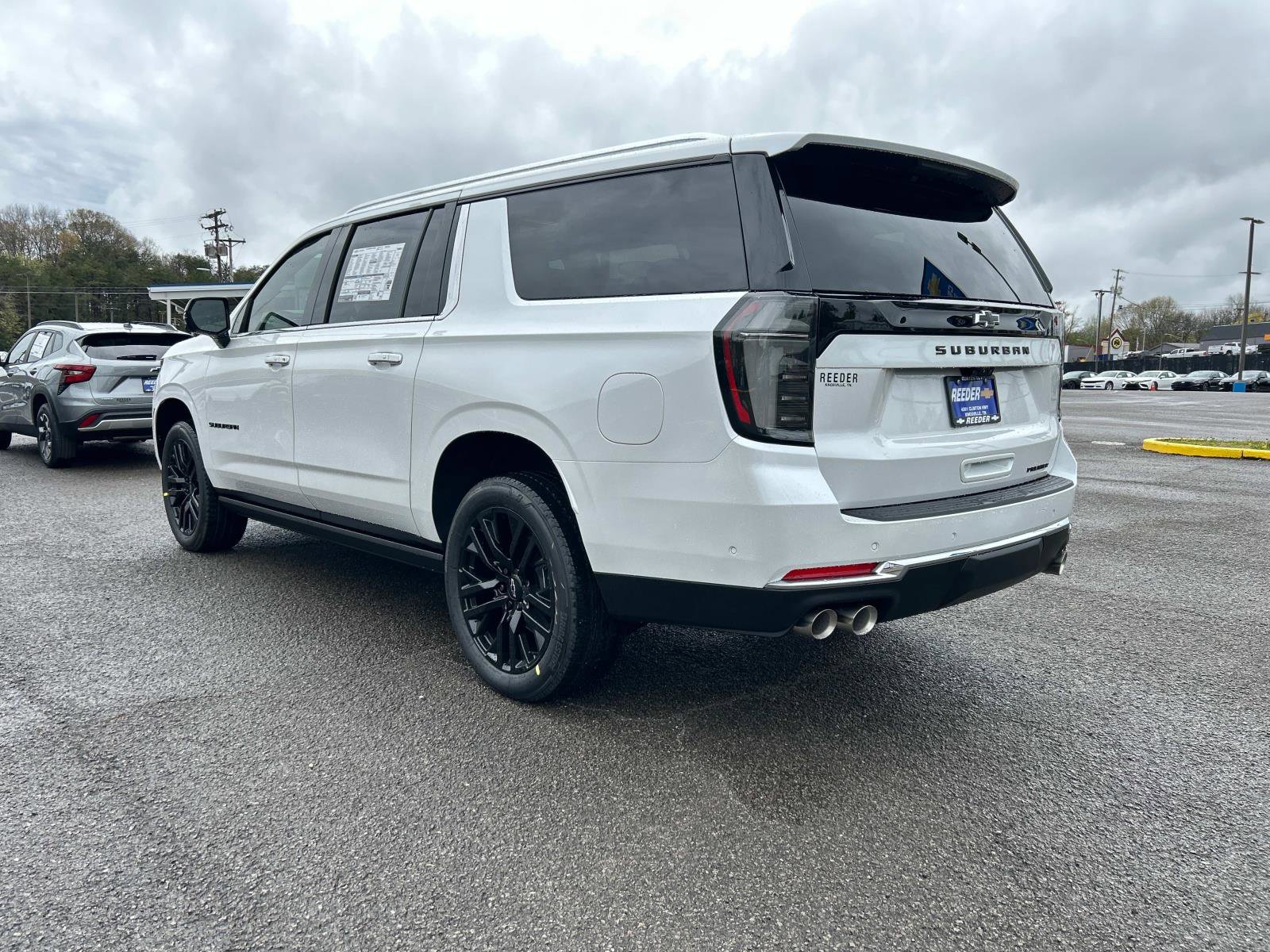 New 2025 Chevrolet Suburban Premier image 5