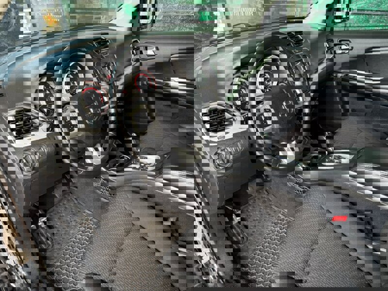 Used 2019 Dodge Journey SE w/ Premium Group image 16